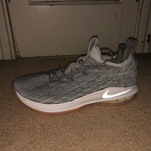 NIKE LEBRON 15 LOW - COOL GREY SZ 14